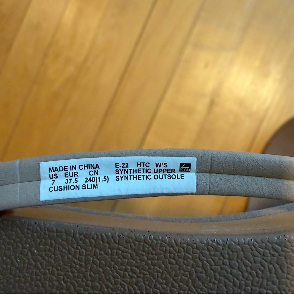 Reef Slim Cushion Flip Flop - Picture 8 of 9